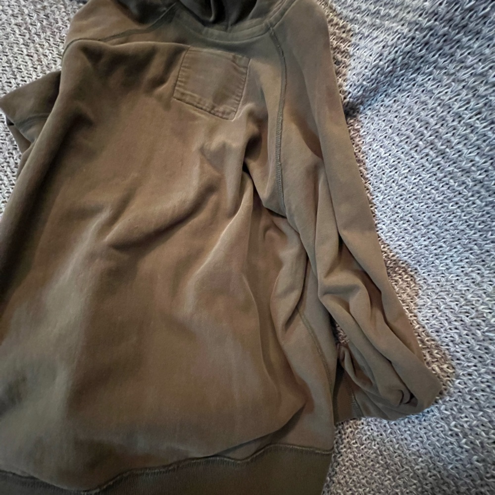 2 - American Eagle Outfitters XL Shirts - Picture 9 of 9